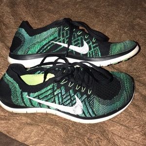Nike free 4.0 running shoes